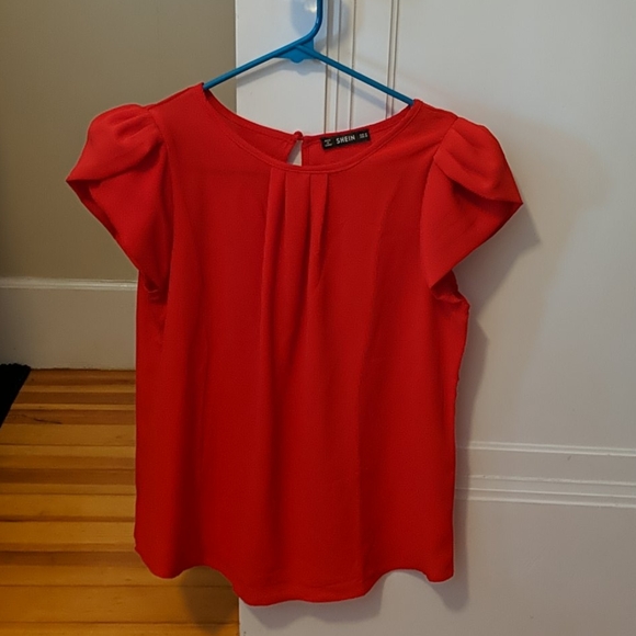 Red blouse - Picture 1 of 1